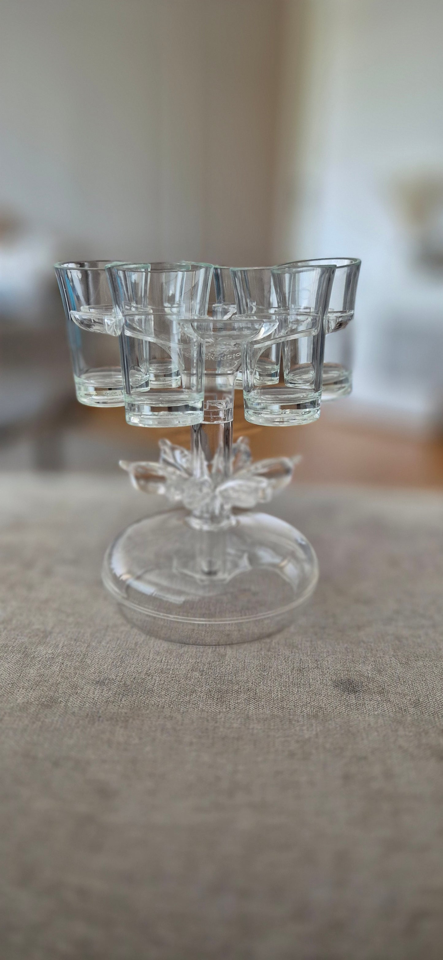 Shot Glass Dispenser med 6 Glas – Perfekt för Fest & Bar!
