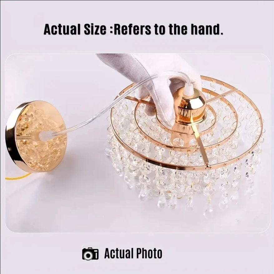 Modern Kristallkrona – Elegant 3-Våningsdesign med Regndroppar och Guldfinish