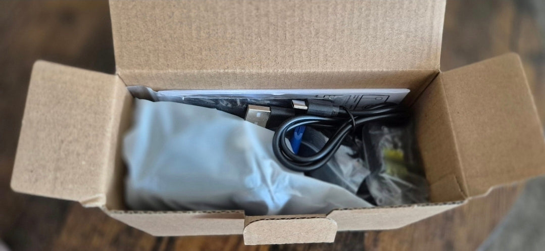 1080P HD champagnefärg actionkamera med Tillbehör – För alla dina äventyr