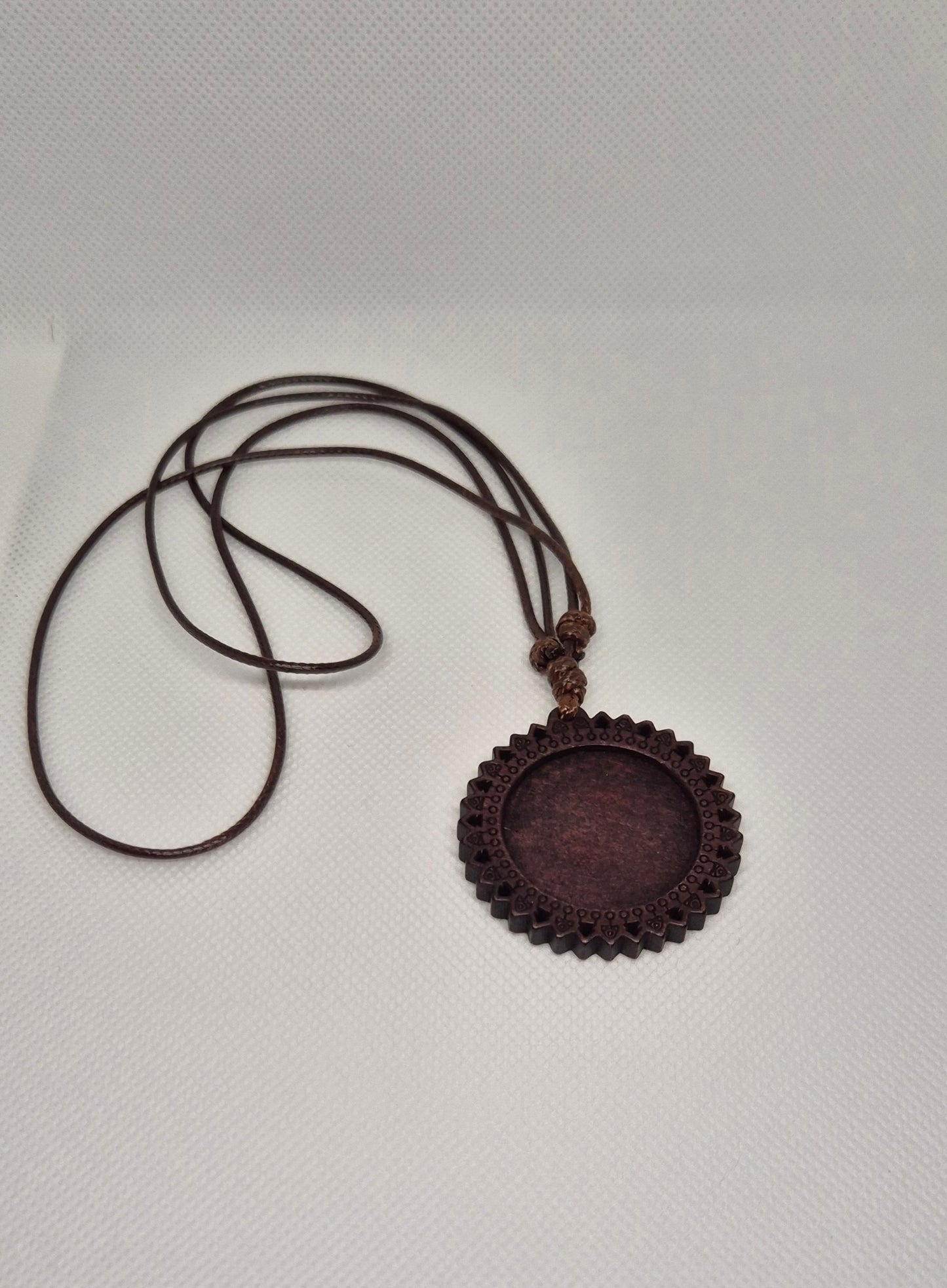 Personliga Trähalsband med Eget Tryck eller Gravyr – 1,5 tum